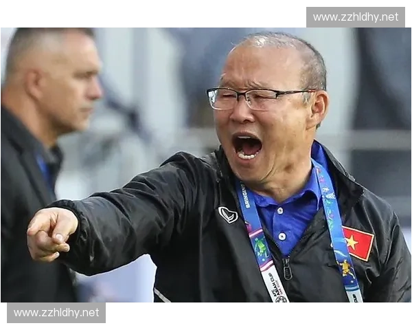 越南队鏖战绿茵舞台再掀东南亚足球风云激荡赛场激情时刻魅力四射 越南队鏖战绿茵舞台再掀东南亚足球风云激荡赛场激情时刻魅力四射